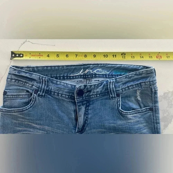 INC Women's Denim Regular Fit Skinny Leg Y2K Faded Distressed Light Wash Jeans 4 - Picture 5 of 9